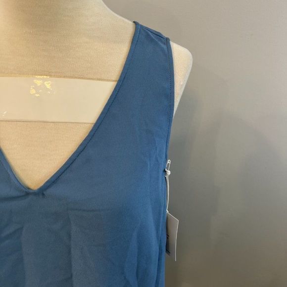 NWOT NORDSTROM V-Neck Tank‎ Top in Blue Coronet (S) - Picture 6 of 12